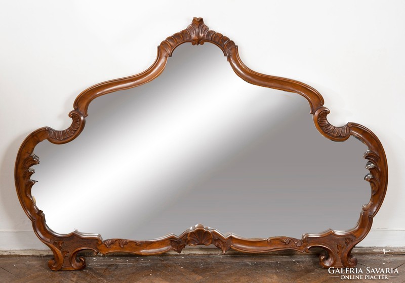 Console mirror in neo-baroque style