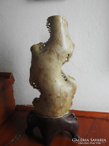 Antik zsírkő szobor váza - gazdagon faragott