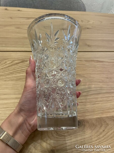 Gyönyörű 1cm vastag falú kristály váza csodás mintákkal