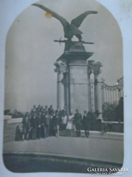 D195420 old photo Budapest - Castle - Turul statue - Levente group 1938k