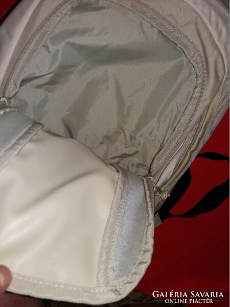 Szuper állapotú SOHASEM használt gyöngyvászon eredeti ADIDAS háti táska képek szerint
