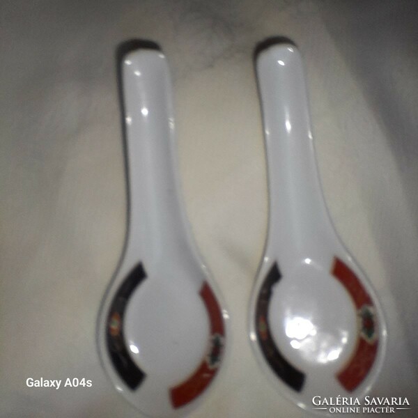 Pair of Chinese porcelain spoons tavs