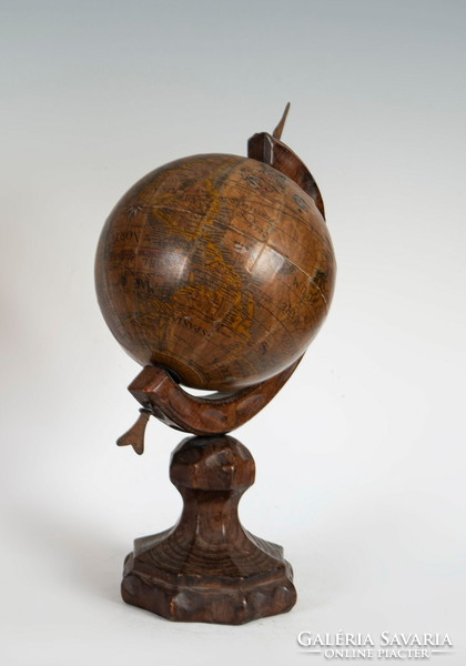 XVIII. századi földgömb modell - XX. század első fele