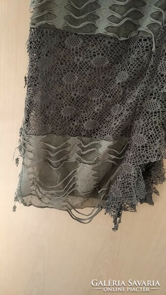 8 fringed and dangling scarves
