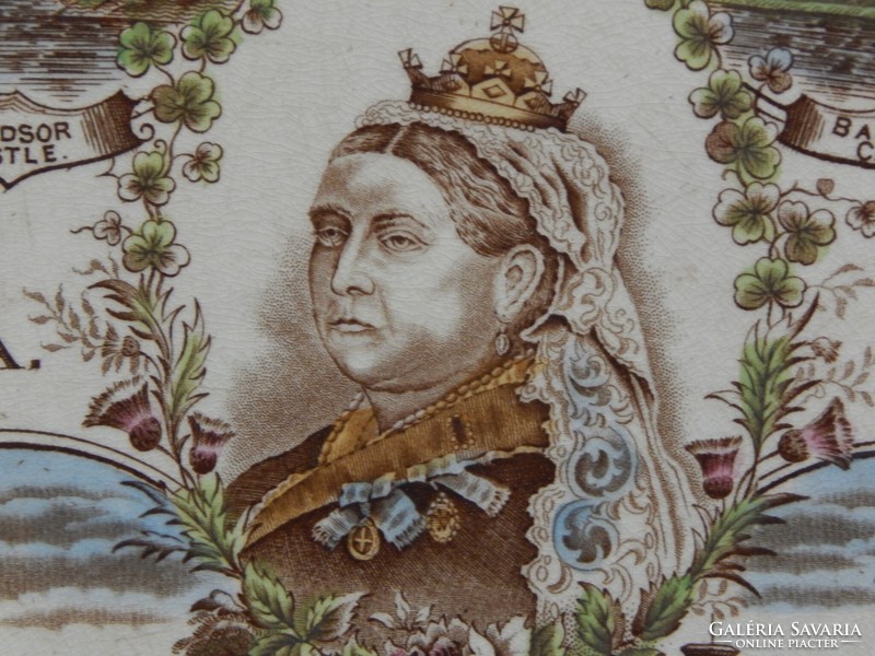Jubilee plate of Queen Victoria from 1897, in excellent condition, with holder