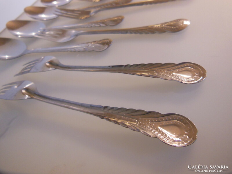 Cutlery - 12 pcs - light - thin - stainless steel - Austrian - flawless