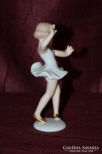 Unmarked wallendorf? A little ballerina