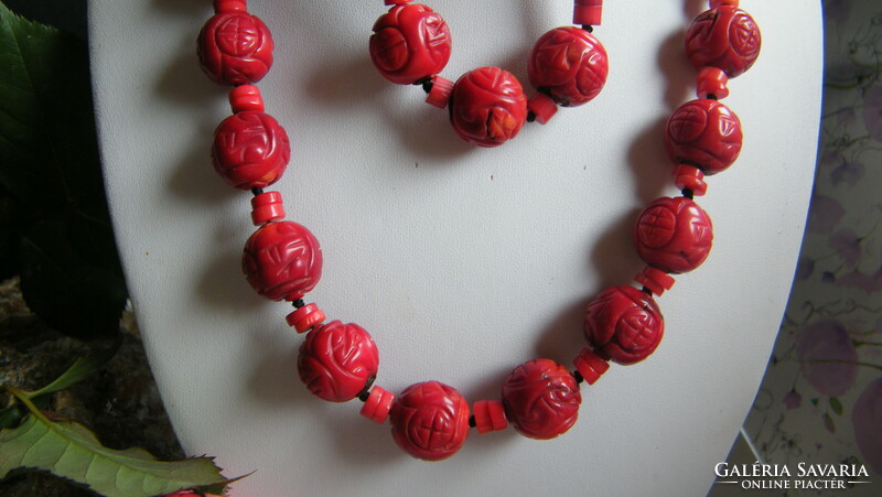 Hand-carved coral necklace and bracelet with 925 silver clasp