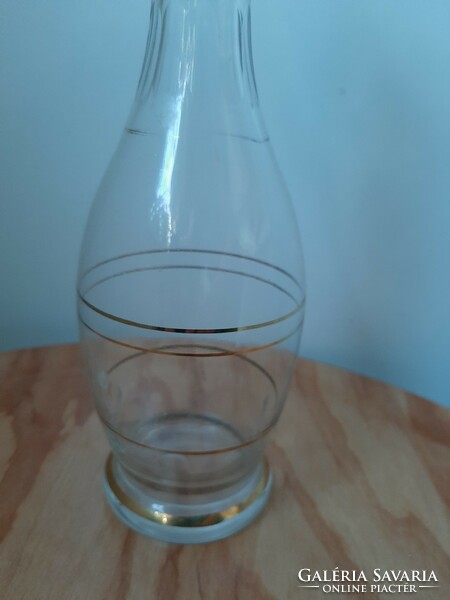 Arany mintás dísz italos (likőrös) üveg  kis kör mintával csiszolt üveg kupakkal