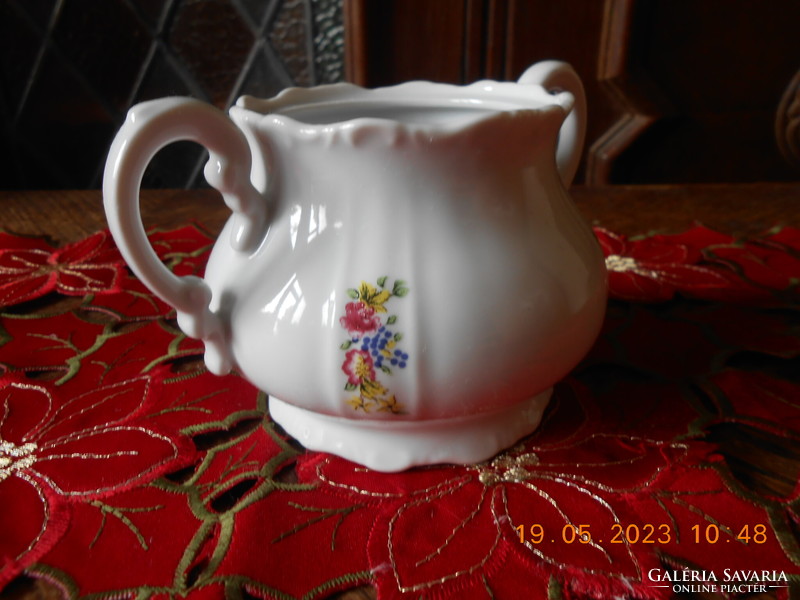 Sugar bowl with Zsolnay flower bouquet pattern