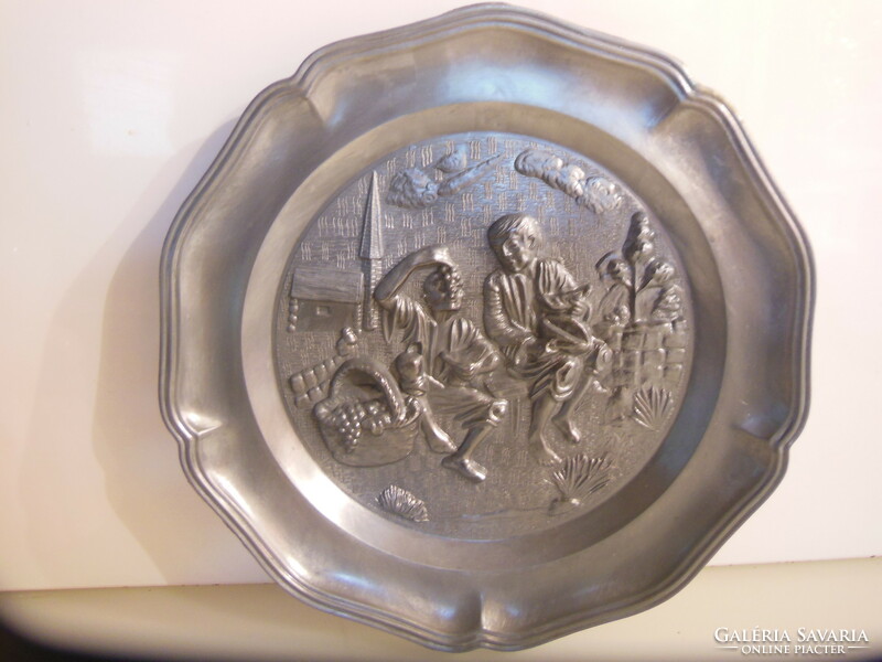 Plate - 22 cm - Holsteiner - 3 d - pewter - wall plate - unused - Austrian - perfect