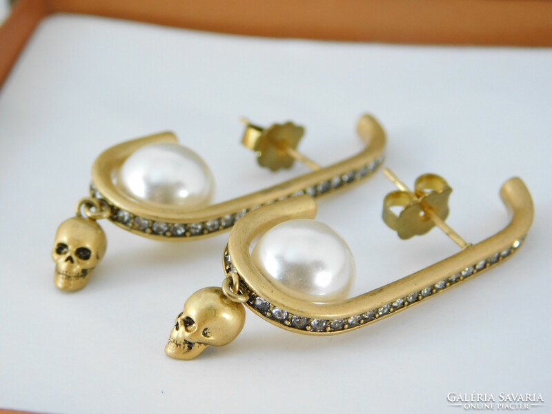Crystal, pearl, skull earrings