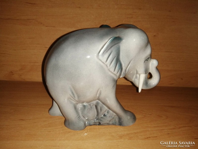Mázas porcelán elefánt figura szobor 14 cm magas (po-2)