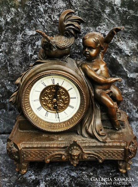 Table bronze clock