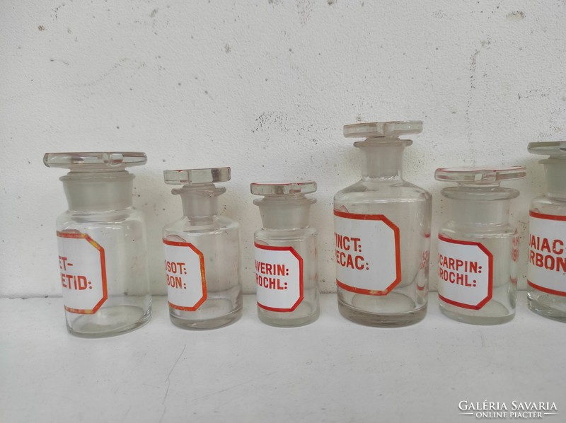 Antik orvos gyógyszer patika gyógyszerész 12 db tégely üveg festett felirattal 863 7427