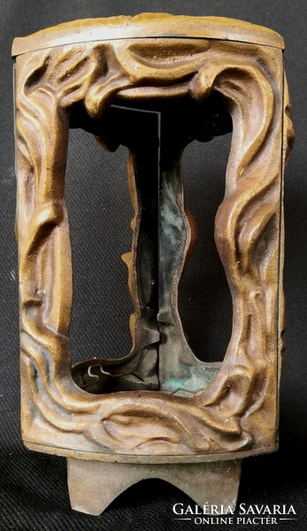 Dt/229 – antique bronze urn holder/grave lamp
