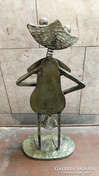 Mihály Pálfi - plate sculpture of a frog