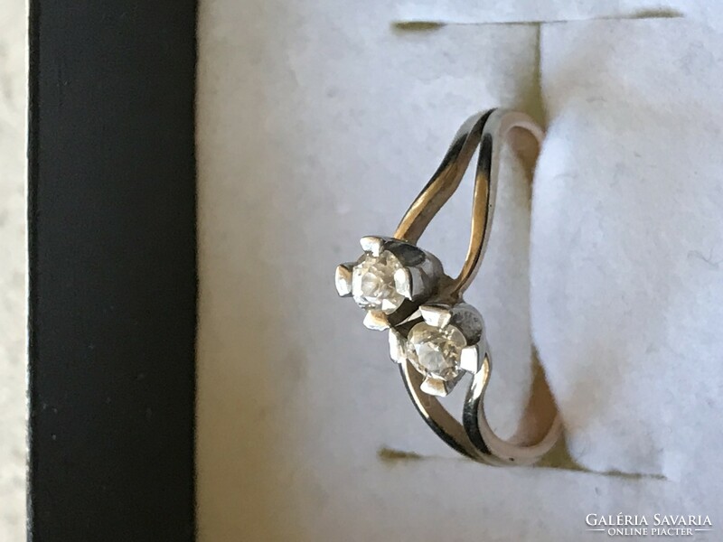 Sárga arany-fehérarany gyűrű briliánsokkal