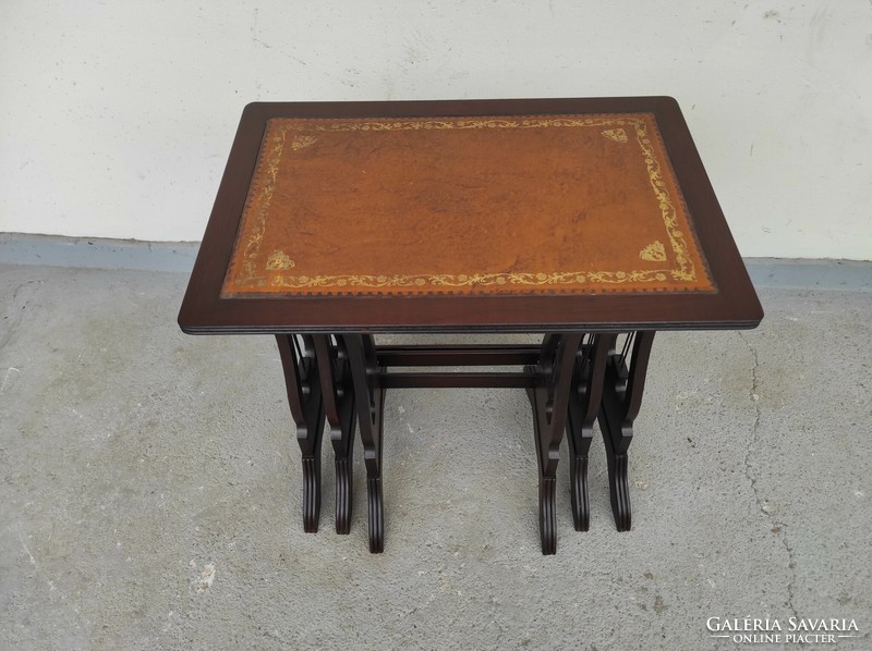 Antik 3 darab faragott asztalsor összetolható kis asztal mintás betéttel 892 7440