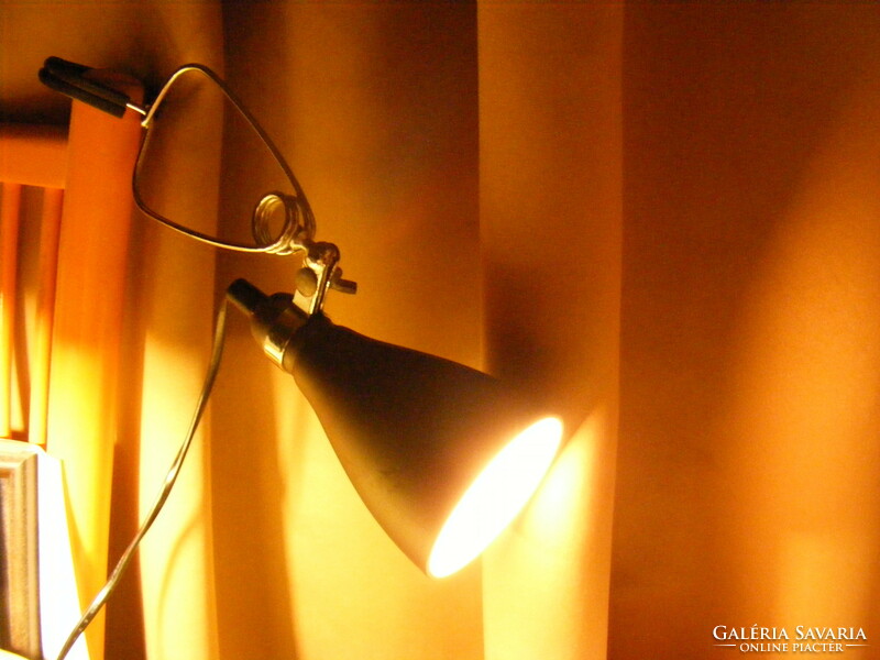 Modern spring clip lamp