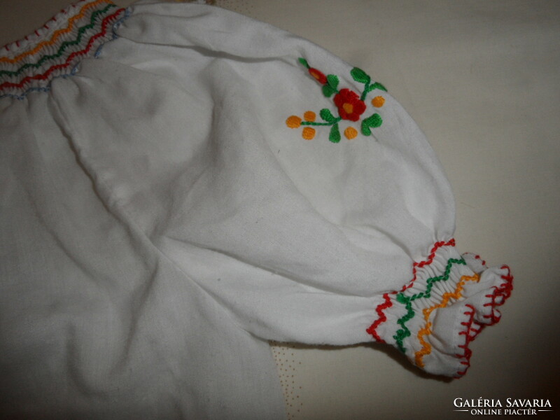 Matyó Mezőkövesdi hand-embroidered children's folk blouse, top (4-5 years old)