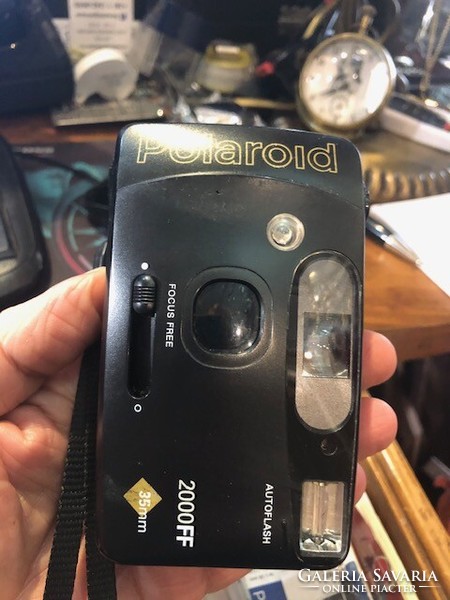 Polaroid 2000ff digital camera, perfect condition.