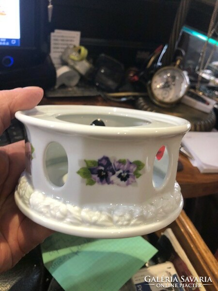 Rosenthal porcelain tea warmer, size 12 x 6 cm.
