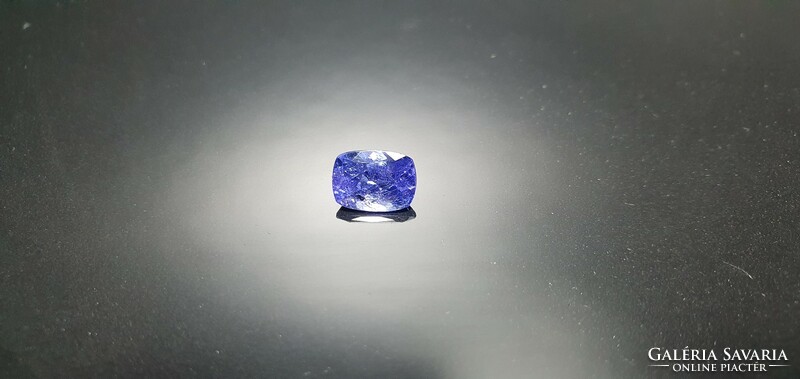 Tanzanite 1.24 Cts. Rectangle shaped. With certification.