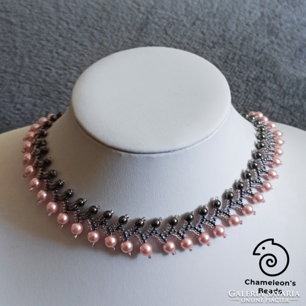 "Rose and Grey Elegance Beading Necklace" rózsaszín-szürke gyöngyfűzött nyakék