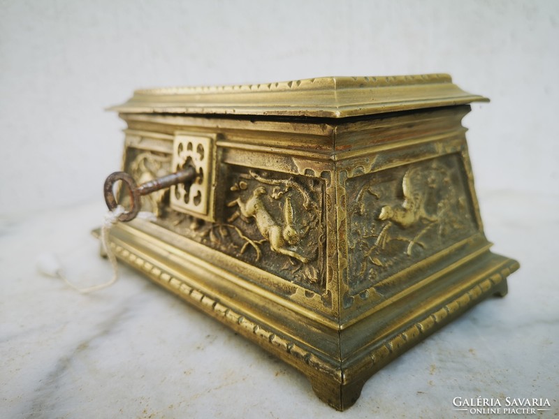 Antique hunting scene lockable bronze drum chest jewelry box