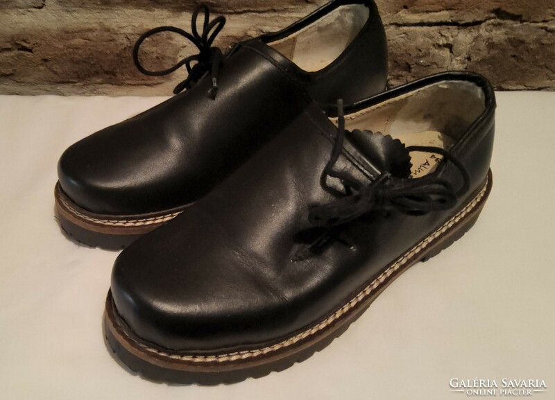 Almsach black leather Tyrolean shoes 34