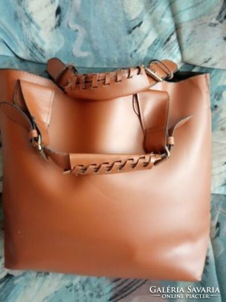 Leather handbag 36 x 34 x 14 cm