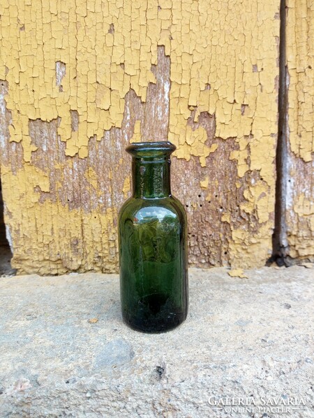 Old pharmacy, dark green bottle, 20 ml