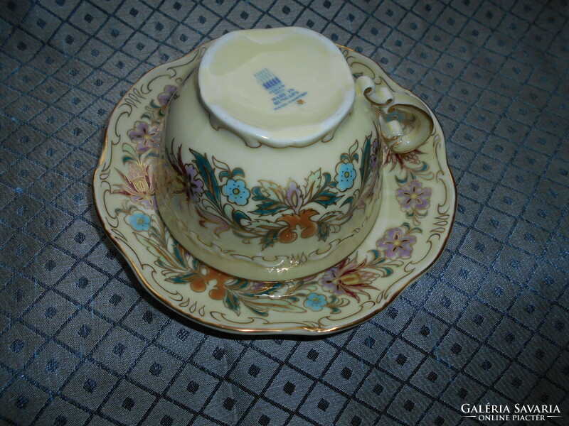 Zsolnay  porcelán -teás csésze csészealjjal -kézi festés-arany kontúr(Slac vásárlónak)