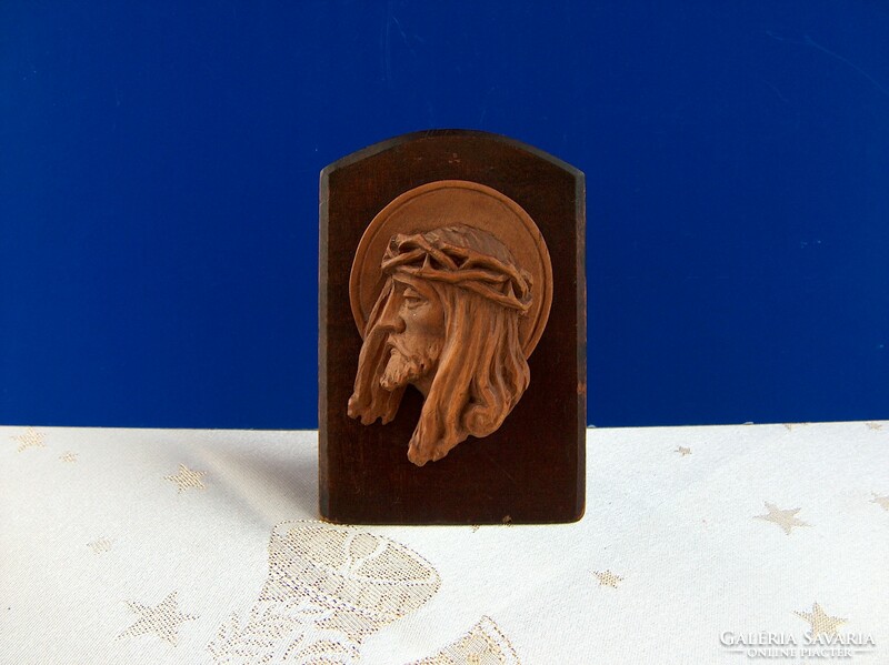 Table favor object - wood carving, very beautiful head of Christ, flawless