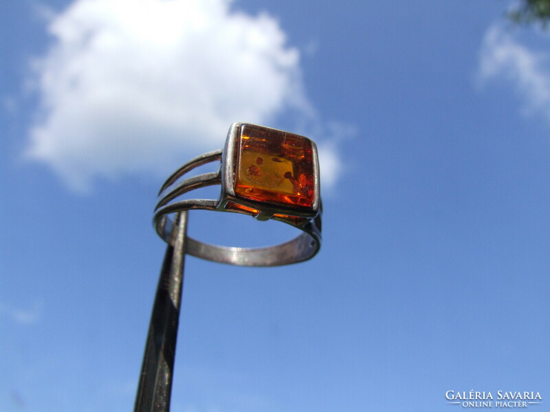 Silver ring with amber (230528)