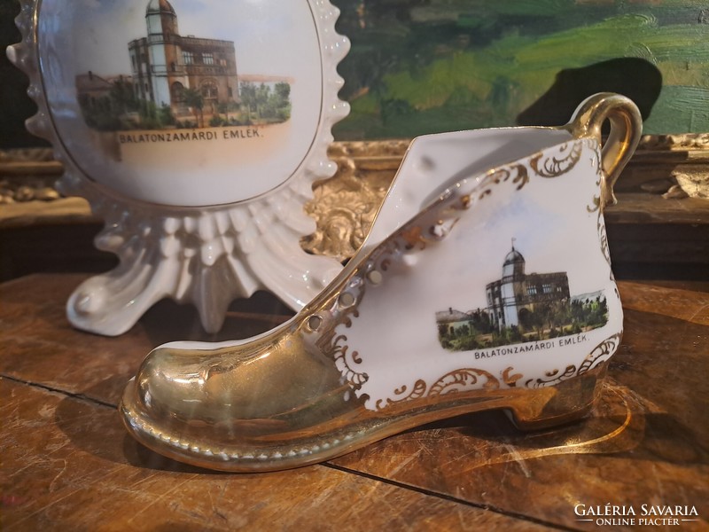 Balaton Zamárdi memorial shoe and vase with the image of the Eőrsy villa