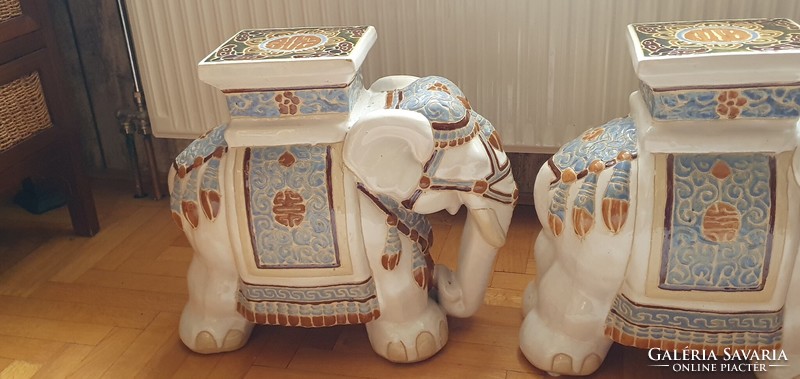 2 ceramic elephant flower pots