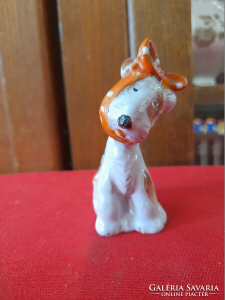 Rare Alt German toothache mini ceramic dog figurine. 7.5 Cm.
