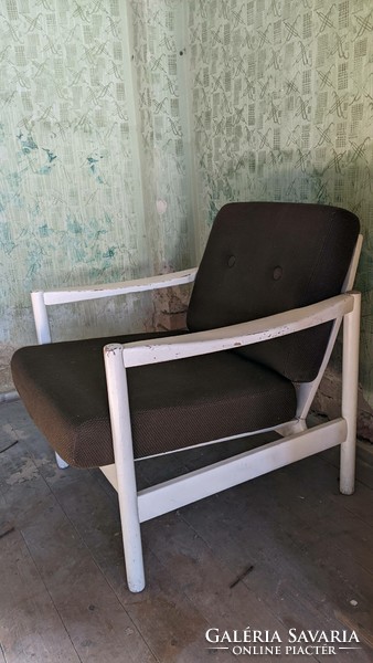 Fa karfás szék, fotel