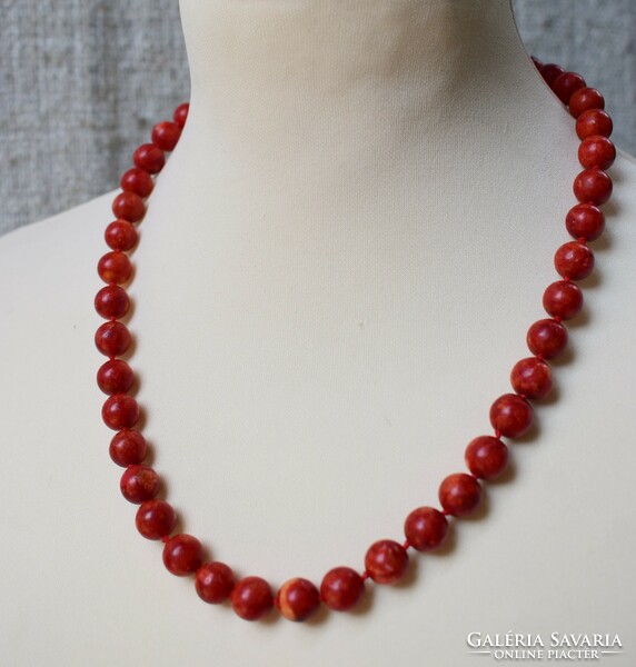 Old orange-red sponge coral necklace, length 51 cm