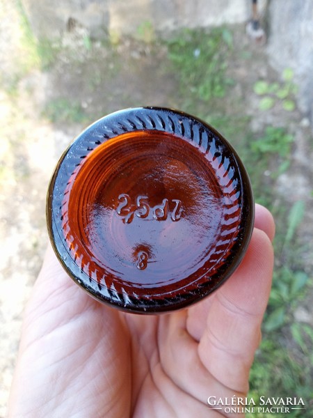 Retró, barna Oázis üdítős üveg, 2,5 dl-es