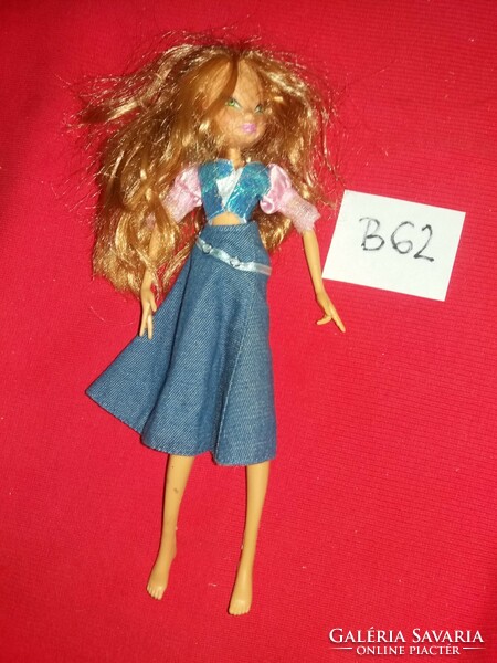 Very nice retro manga barbie type toy doll according to the pictures b 62