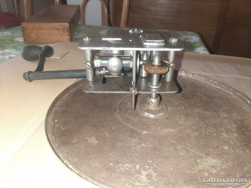Grubu German gramophone engine