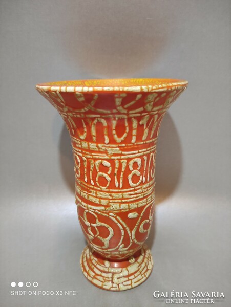 Gorka gauze ceramic vase with a snap on the rim