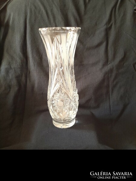 Csiszolt váza szép mintával 1098 gramm