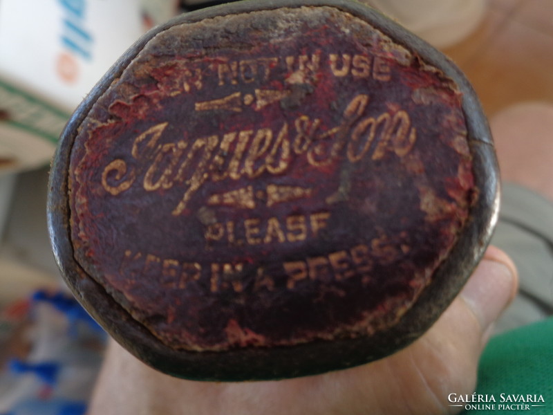 Antik  tenisz ütő  , korabeli vászon tokkal , jelzett márkás  régi sportszer  az 1910 évekből