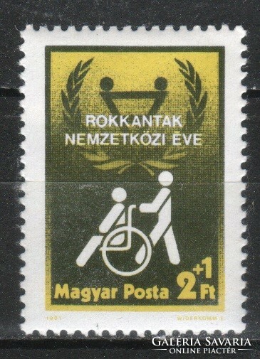 Hungarian postman 3478 mpik 3467