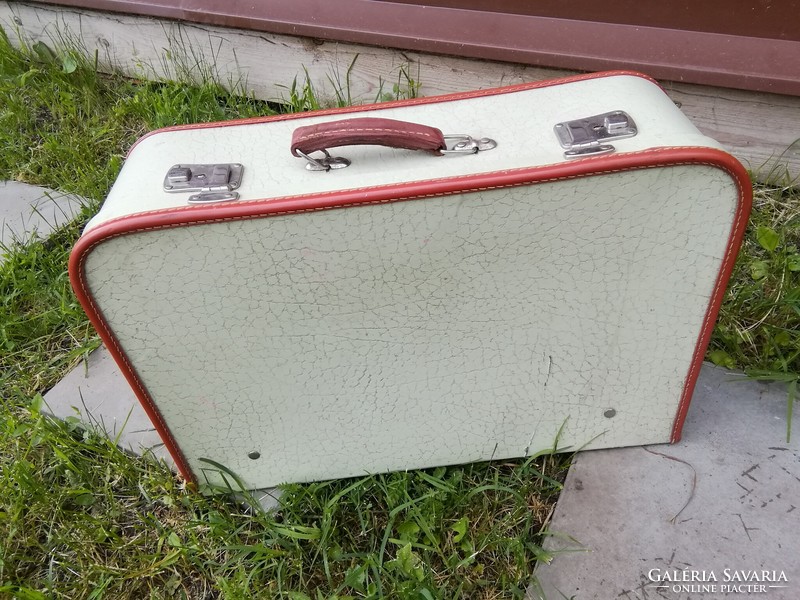 Suitcase retro design