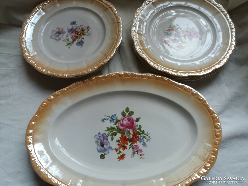 Antique éva series with iridescent edge and flower pattern from Zsolna